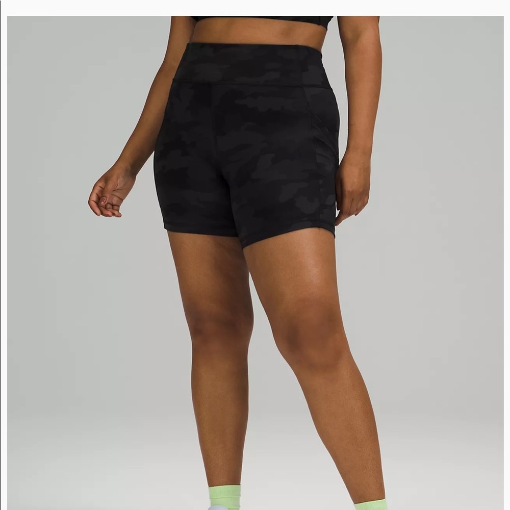 Lululemon Invigorate Short